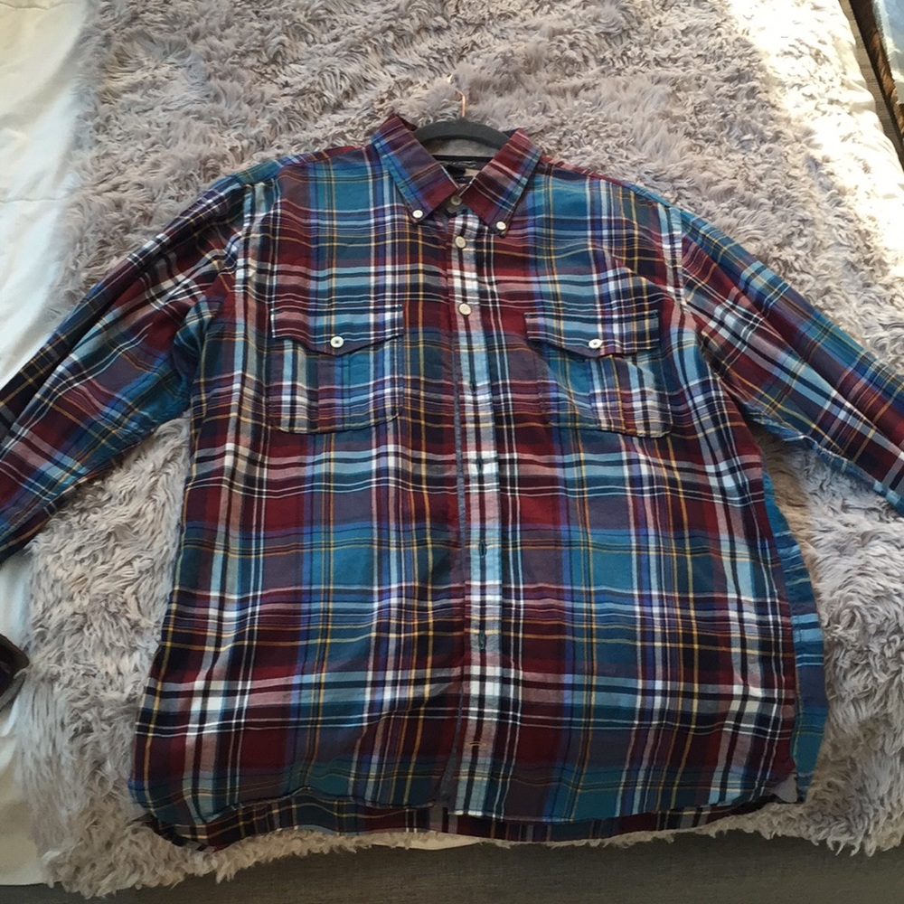 Tommy Hilfiger button up